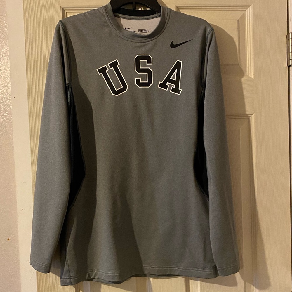 BEAND NEW! Nike combat pullover.